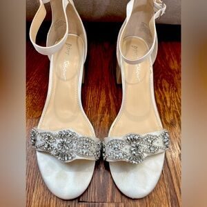 Ivory Bedazzled Women’s Size 9.5 Betsy Johnson Bedazzled Block Heel